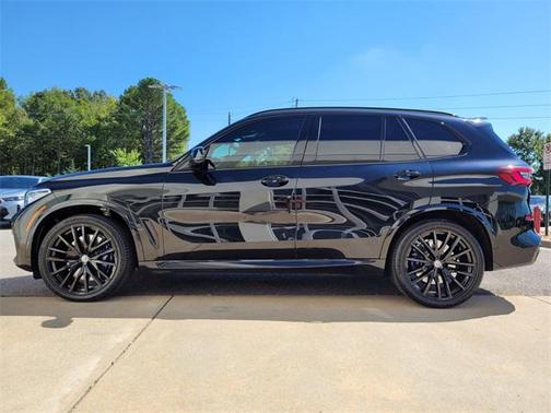 2023 BMW X5 M50i