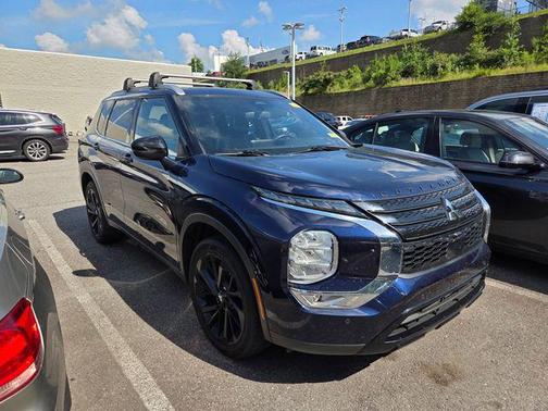 Cosmic Blue Metallic 2022 Mitsubishi Outlander SE