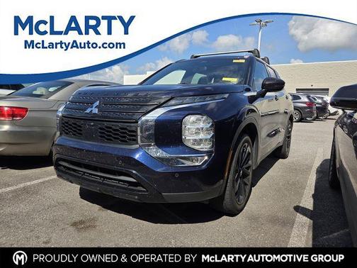 Cosmic Blue Metallic 2022 Mitsubishi Outlander SE