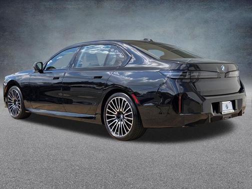 Black Sapphire Metallic 2027 BMW 740 i