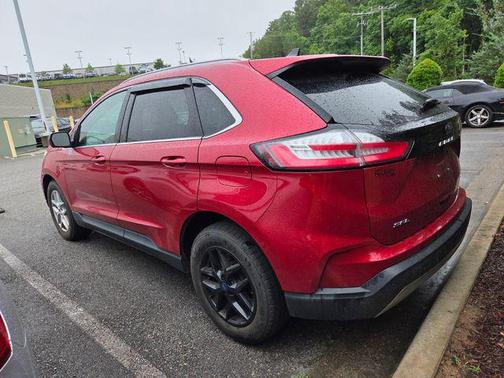 Rapid Red Metallic Tinted Clearcoat 2022 Ford Edge SEL