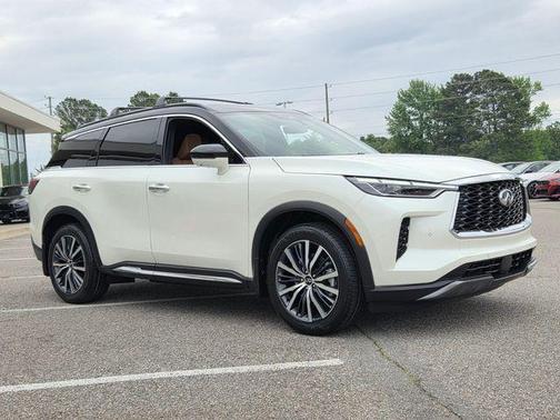 Majestic White/Black Obsidian 2025 INFINITI QX60 AUTOGRAPH