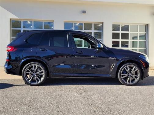 2023 BMW X5 M50i