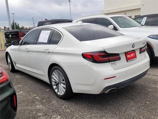 2021 BMW 530 530i