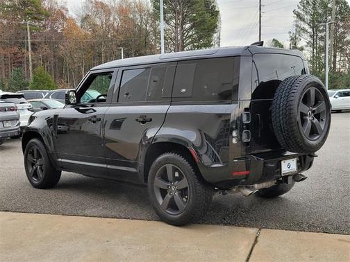 2024 Land Rover Defender 110 V8