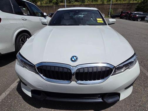 Alpine White 2022 BMW 330e xDrive