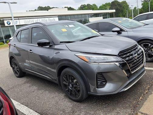 Gun Metallic 2022 Nissan Kicks SR