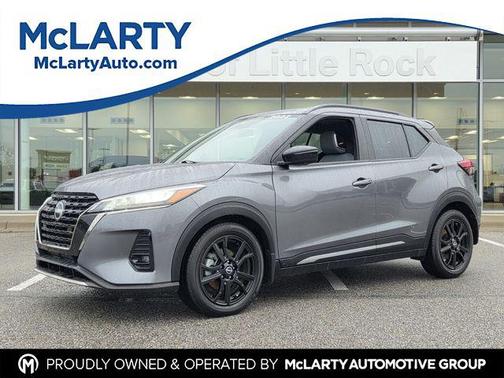 Gun Metallic 2022 Nissan Kicks SR