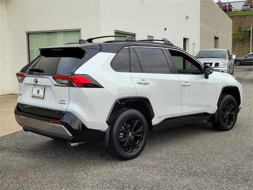 2023 Toyota RAV4 Hybrid SE