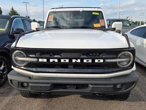 Oxford White 2022 Ford Bronco Outer Banks