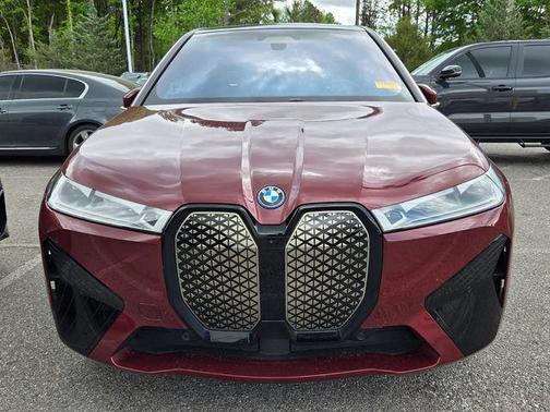 Aventurin Red Metallic 2023 BMW iX xDrive50