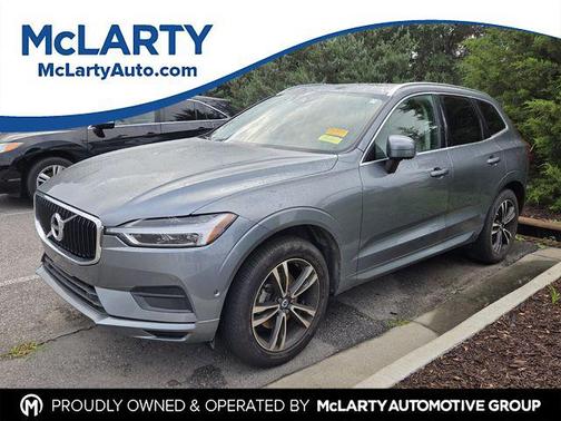 Gray 2019 Volvo XC60 T5 Momentum