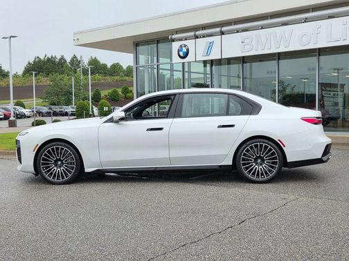 Mineral White Metallic 2024 BMW 760 xDrive
