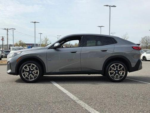 Gray Metallic 2025 BMW X2 xDrive28i