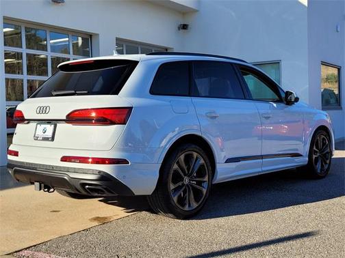 2025 Audi Q7 55 Prestige