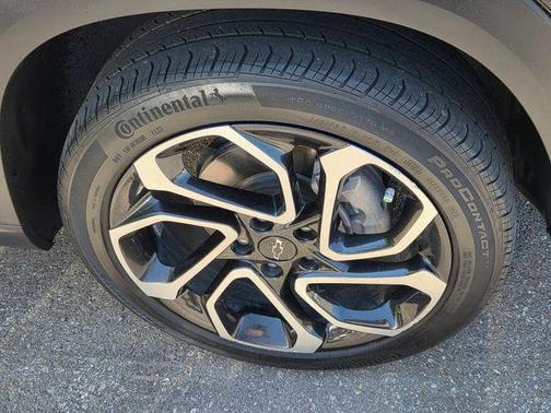 Mosaic Black Metallic 2024 Chevrolet Trax FWD 2RS