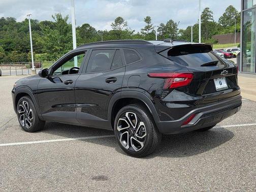 Mosaic Black Metallic 2024 Chevrolet Trax FWD 2RS
