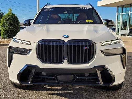 2024 BMW X7 M60i
