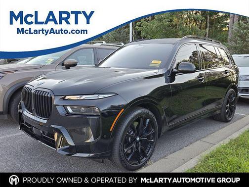 Black Sapphire Metallic 2024 BMW X7 xDrive40i