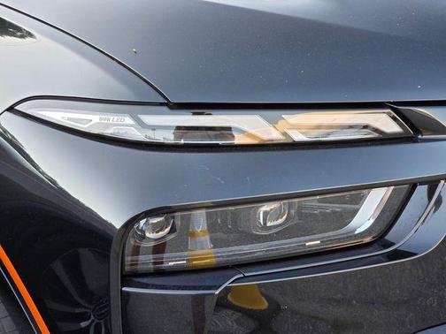 Black Sapphire Metallic 2024 BMW X7 xDrive40i