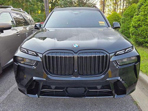 Black Sapphire Metallic 2024 BMW X7 xDrive40i