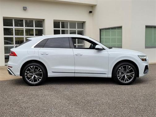 2021 Audi Q8 55 Premium Plus