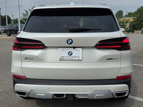 Mineral White Metallic 2026 BMW X5 xDrive40i