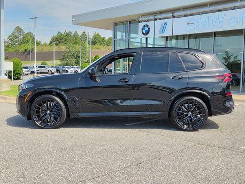 Black Sapphire Metallic 2026 BMW X5 M60i