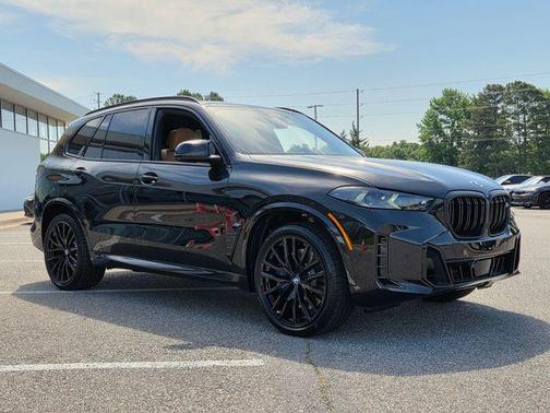 Black Sapphire Metallic 2026 BMW X5 M60i