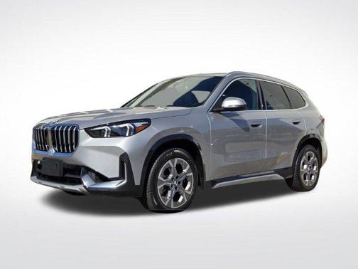 Space Silver Metallic 2026 BMW X1 xDrive28i