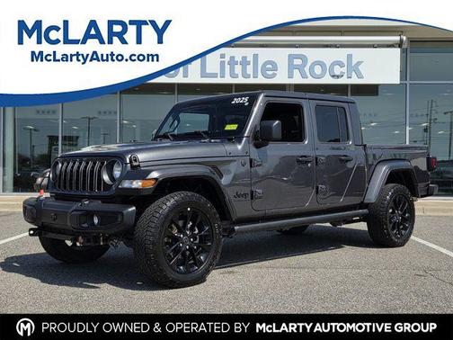 Granite Crystal Metallic Clearcoat 2025 Jeep Gladiator Nighthawk