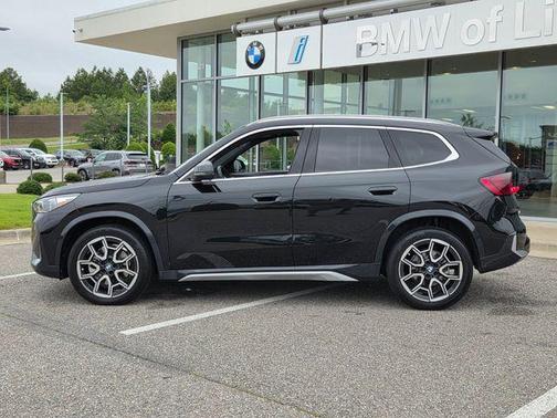 Black Sapphire Metallic 2025 BMW X1 xDrive28i