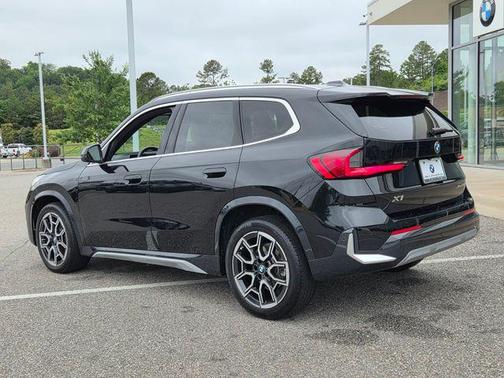Black Sapphire Metallic 2025 BMW X1 xDrive28i