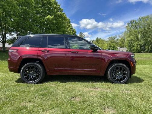 2025 Jeep Grand Cherokee Summit