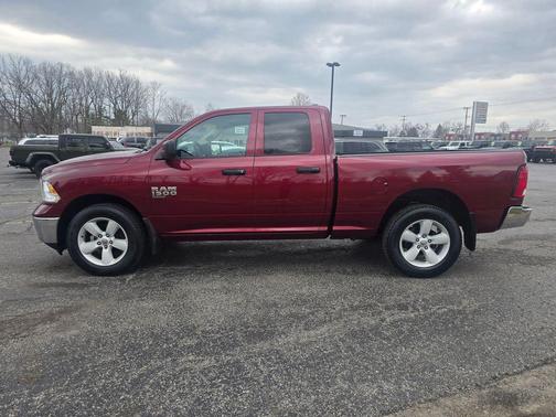 Delmonico Red Pearlcoat 2023 RAM 1500 Tradesman