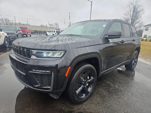 Diamond Black Crystal Pearlcoat 2026 Jeep Grand Cherokee Limited