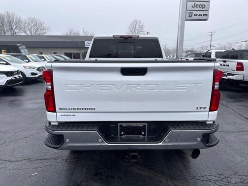 Summit White 2024 Chevrolet Silverado 3500 LTZ