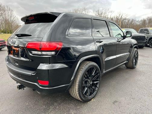 2022 Jeep Grand Cherokee Laredo