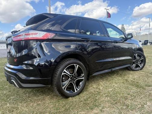 2022 Ford Edge ST
