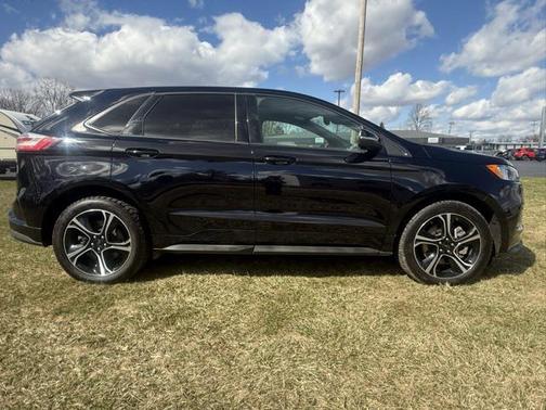 2022 Ford Edge ST