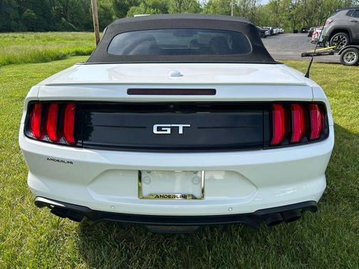 Oxford White 2019 Ford Mustang GT Premium