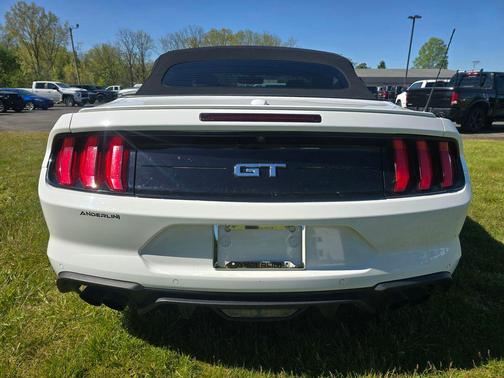 Oxford White 2019 Ford Mustang GT Premium