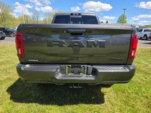 Granite Crystal Metallic Clearcoat 2026 RAM 2500 Laramie Crew Cab 4x4 6'4' Box