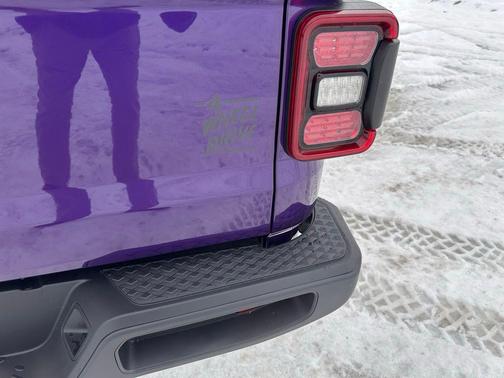 2026 Jeep Gladiator Willys 4x4