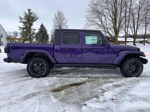 2026 Jeep Gladiator Willys 4x4