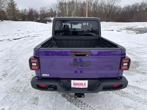 2026 Jeep Gladiator Willys 4x4