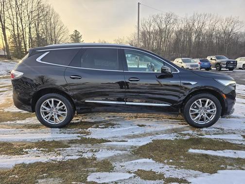 2023 Buick Enclave Essence FWD