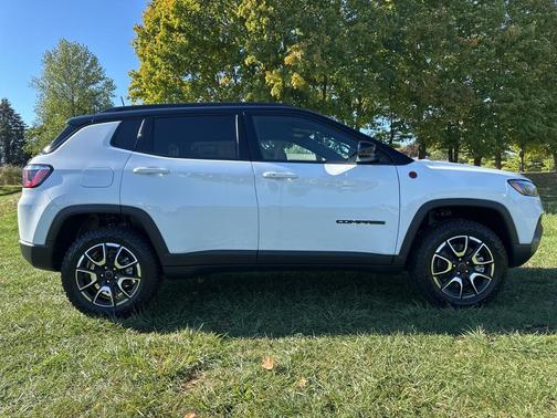 2026 Jeep Compass Trailhawk