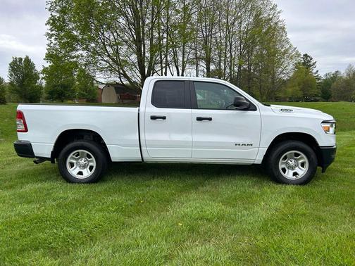 Bright White Clearcoat 2022 RAM 1500 Tradesman