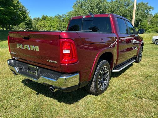 Delmonico Red Pearlcoat 2025 RAM 1500 Laramie